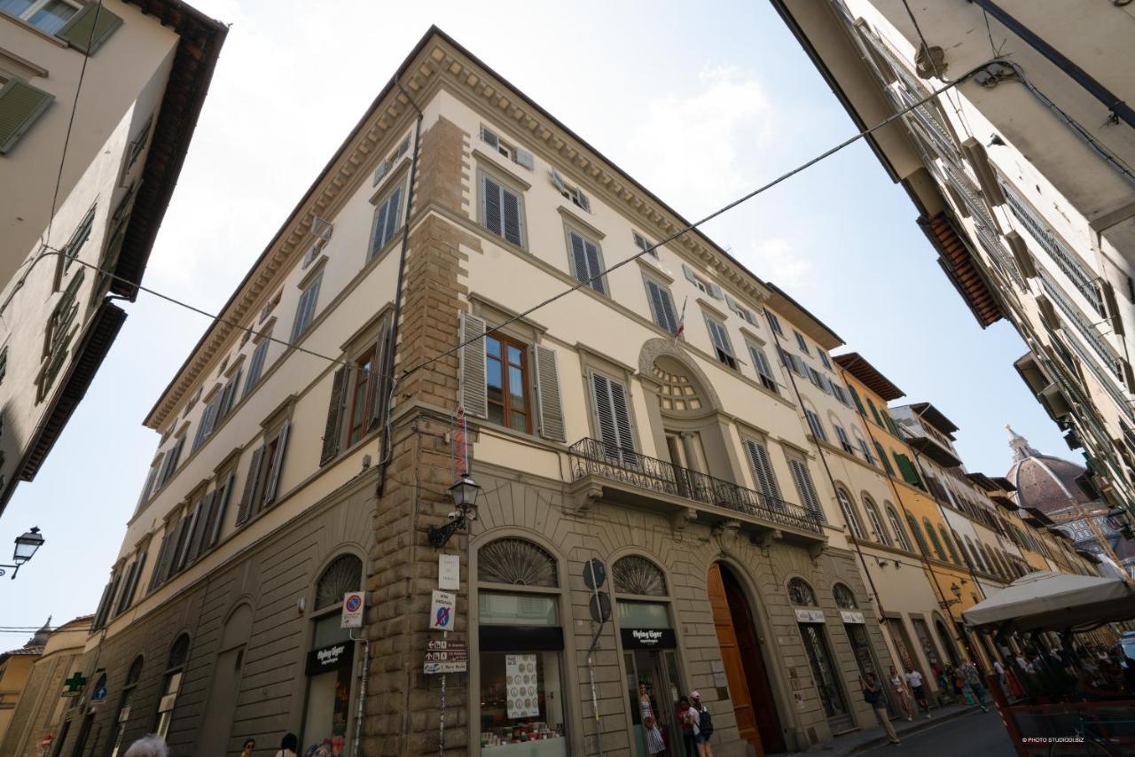 First Of Florence Extérieur photo