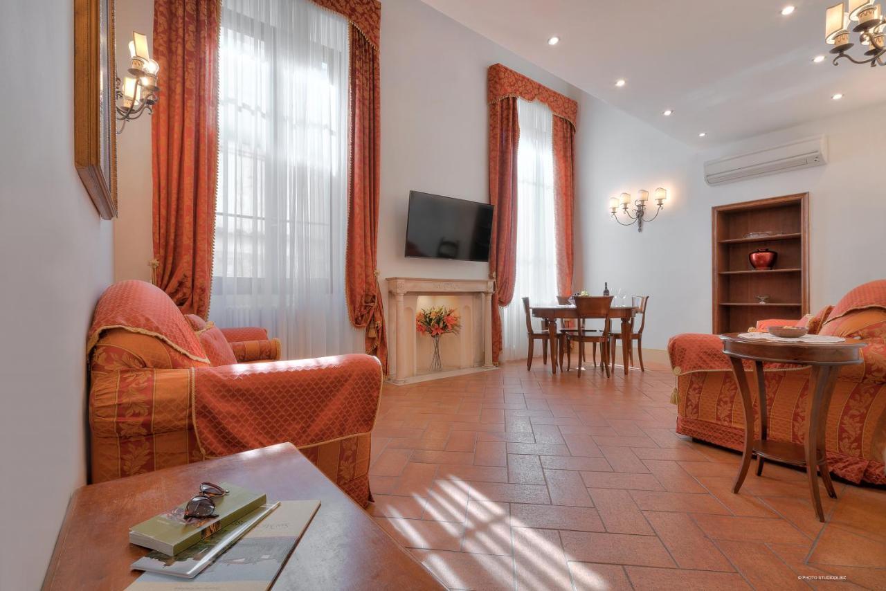 First Of Florence Extérieur photo
