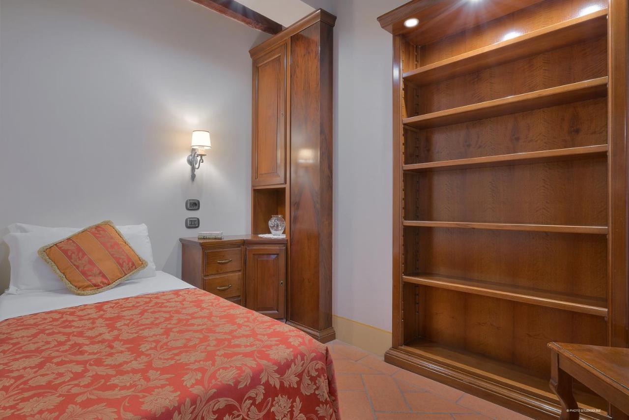 First Of Florence Extérieur photo