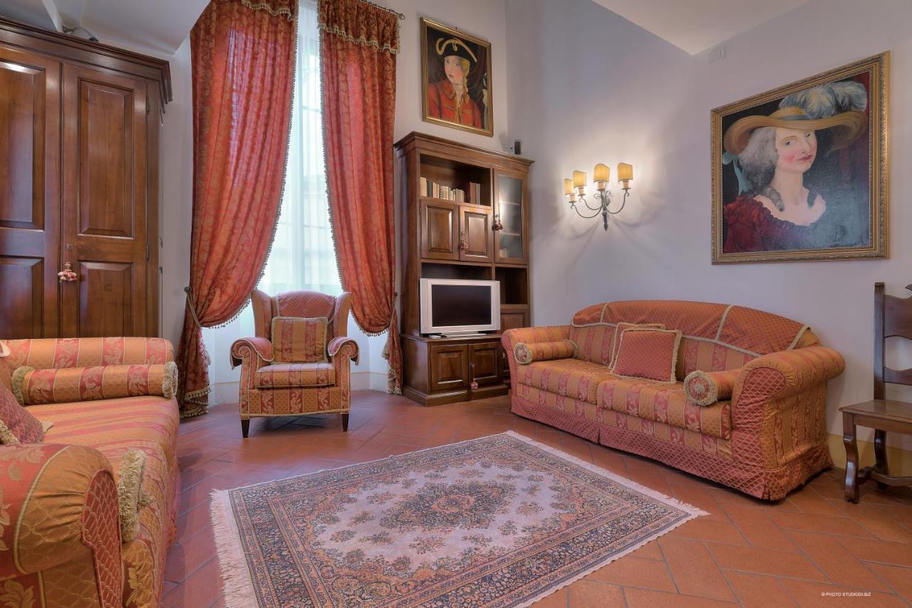 First Of Florence Extérieur photo